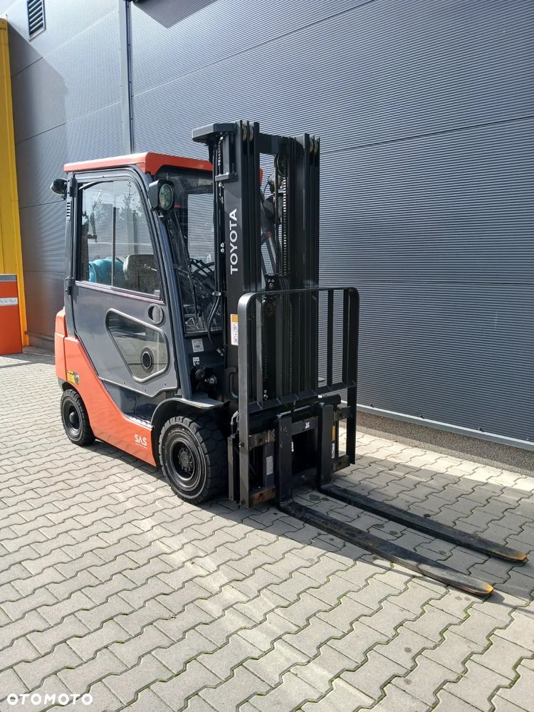 Toyota 02-8FGF18 - 3
