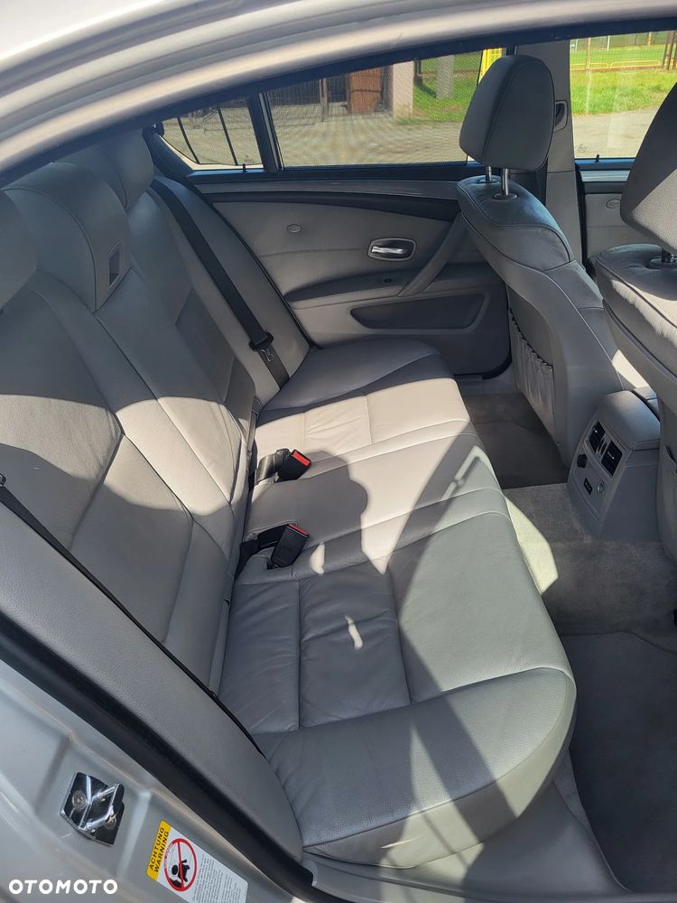 BMW Seria 5 530xi - 9