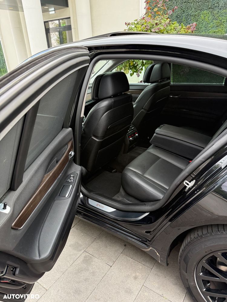 BMW Seria 7 730d - 8