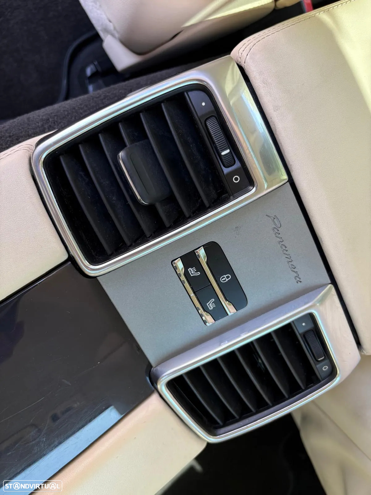 Porsche Panamera 4 E-Hybrid - 47