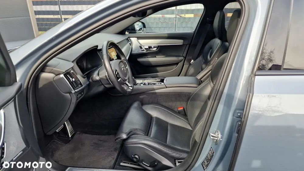 Volvo V90 T8 AWD Plug-In Hybrid R-Design - 17