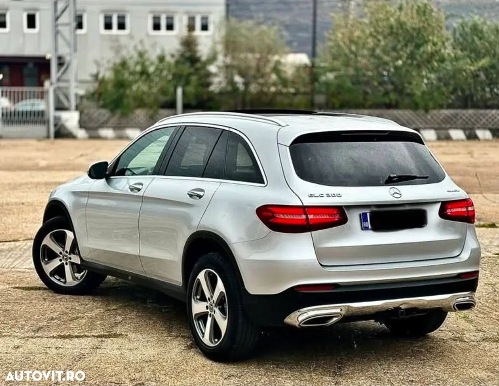 Mercedes-Benz GLC 300 4Matic 9G-TRONIC - 7