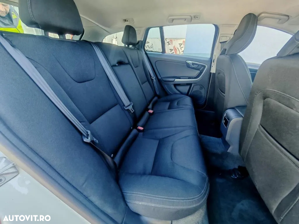 Volvo V60 D3 AWD Geartronic - 14