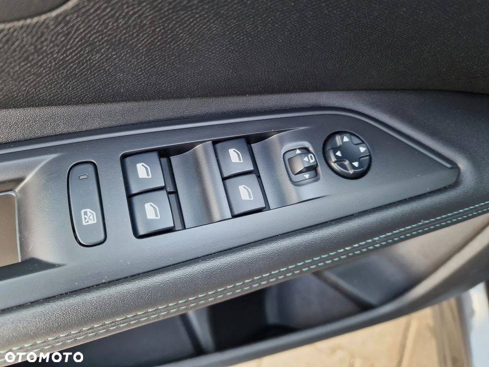 Peugeot 3008 225 e-EAT8 Allure Pack - 39