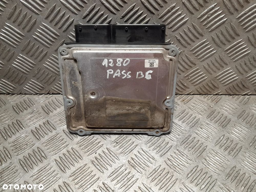 VOLKSWAGEN PASSAT B6 KOMPUTER STEROWNIK SILNIKA 06F906056AM - 3