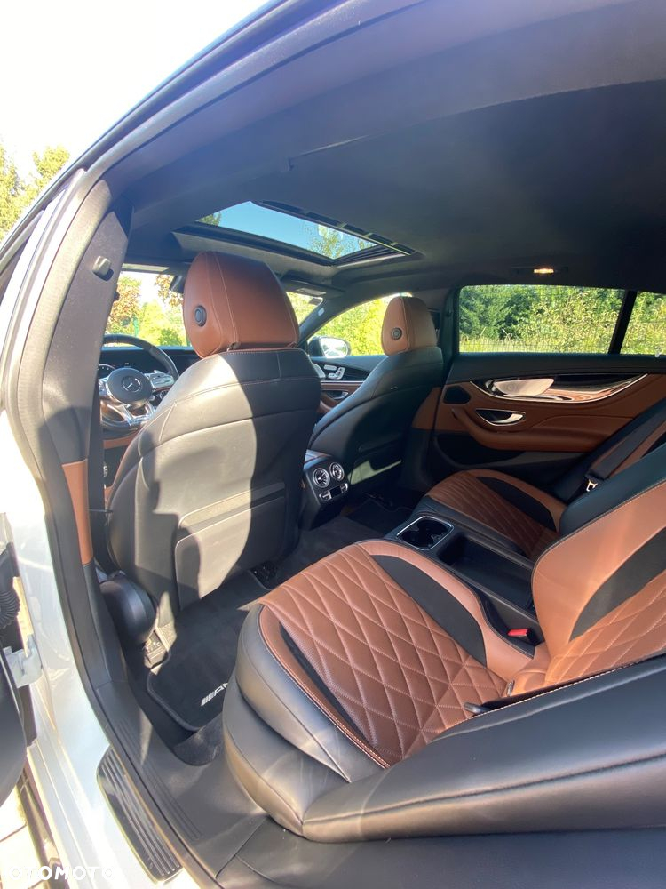 Mercedes-Benz AMG GT 63 4-Matic+ - 7