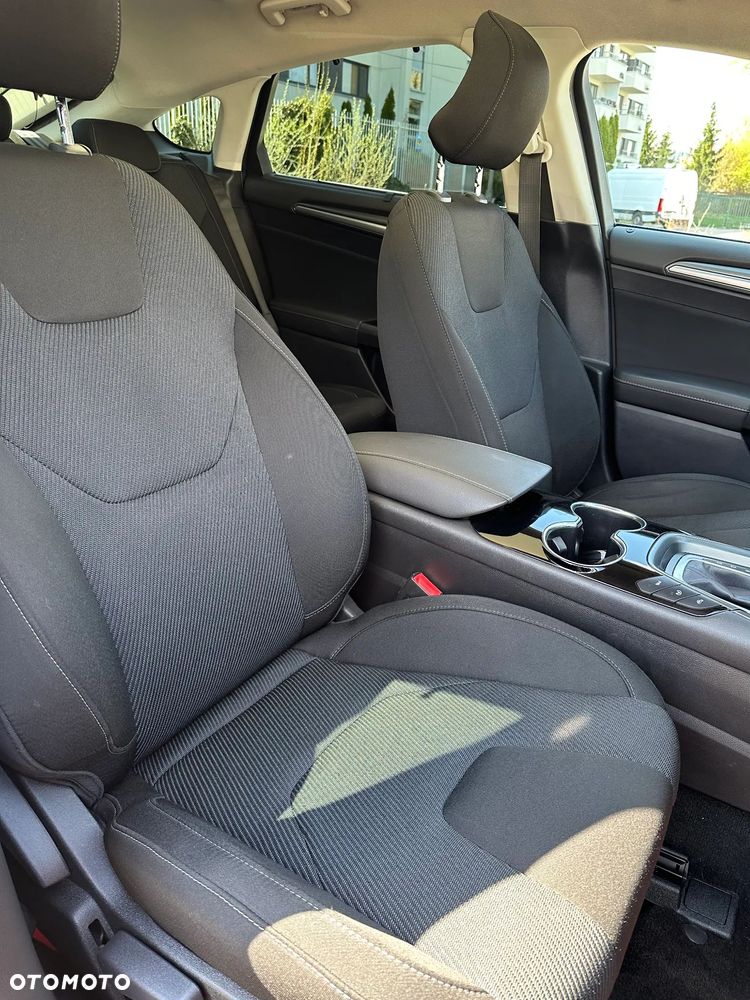 Ford Mondeo 2.0 TDCi Bi-Turbo Titanium PowerShift - 17