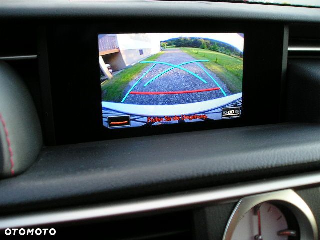 Lexus RC 300h F Sport - 15