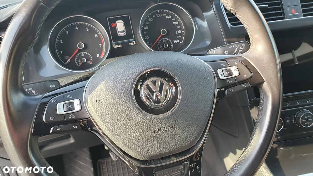 Volkswagen Golf 1.0 TSI BMT Comfortline - 13