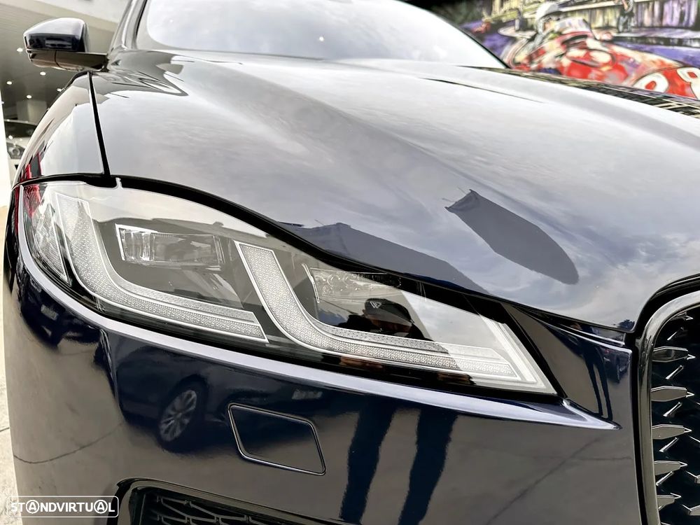 Jaguar F-Pace 2.0 P400e AWD R-Dynamic HSE - 39