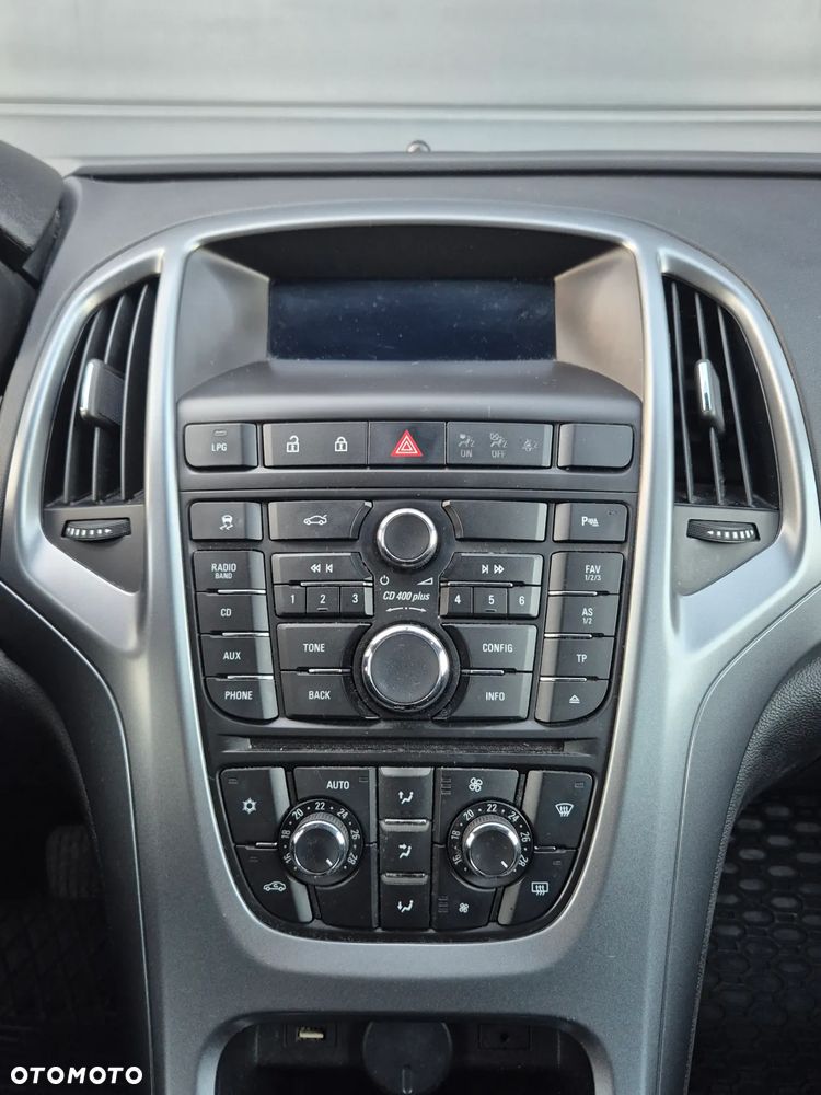 Opel Astra 1.4 T Cosmo EU6 - 15