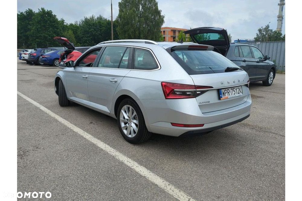 Skoda Superb 2.0 TDI SCR Ambition DSG - 2