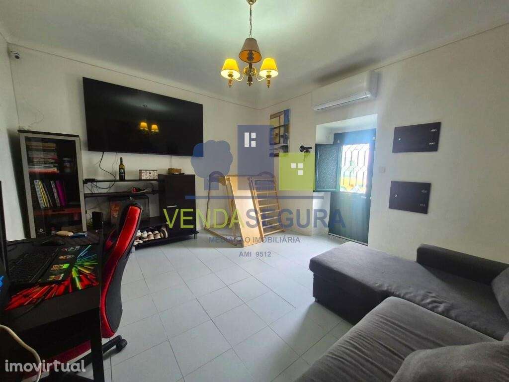 Moradia R/C T2  com Terraço | Zona do Sete e Meio | Moura - Grande imagem: 4/17