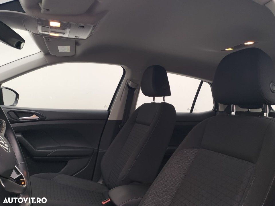 Volkswagen T-Cross - 14