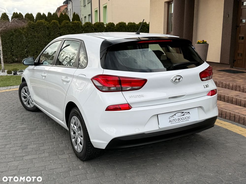 Hyundai i30 1.4 Classic + - 9