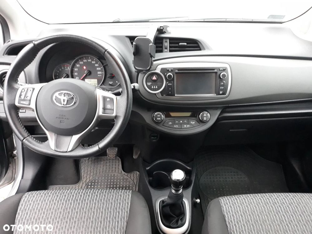 Toyota Yaris 1.33 Premium - 9