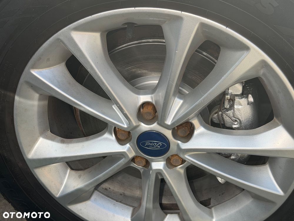Ford Kuga 2.0 TDCi 2x4 Titanium - 9