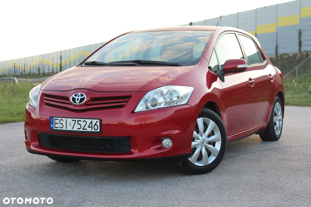 Toyota Auris - 1