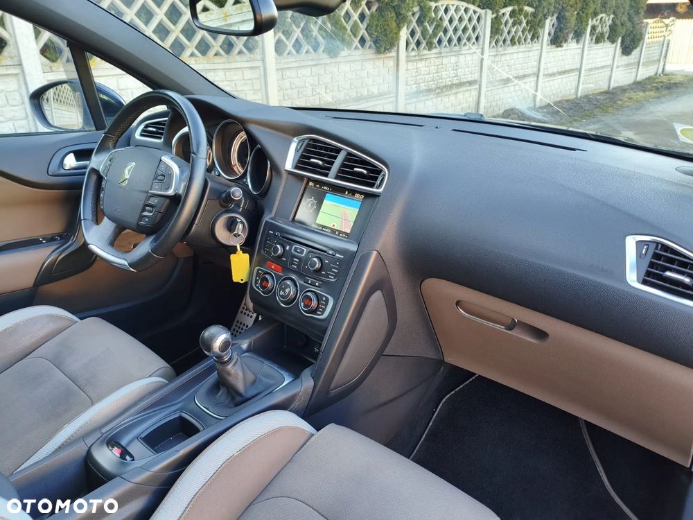 Citroën DS4 2.0 BlueHDi SoChic S&S - 17