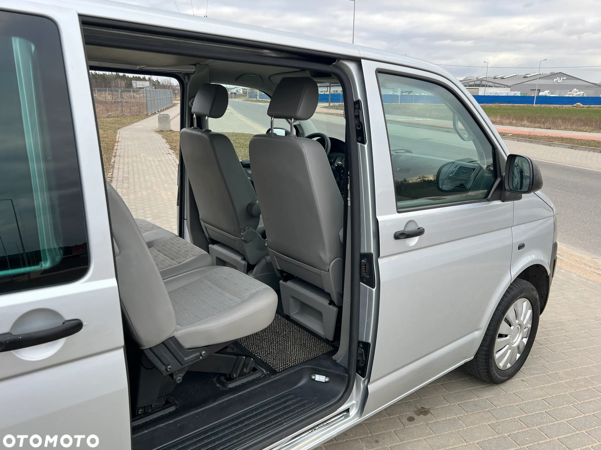 Volkswagen Transporter - 11
