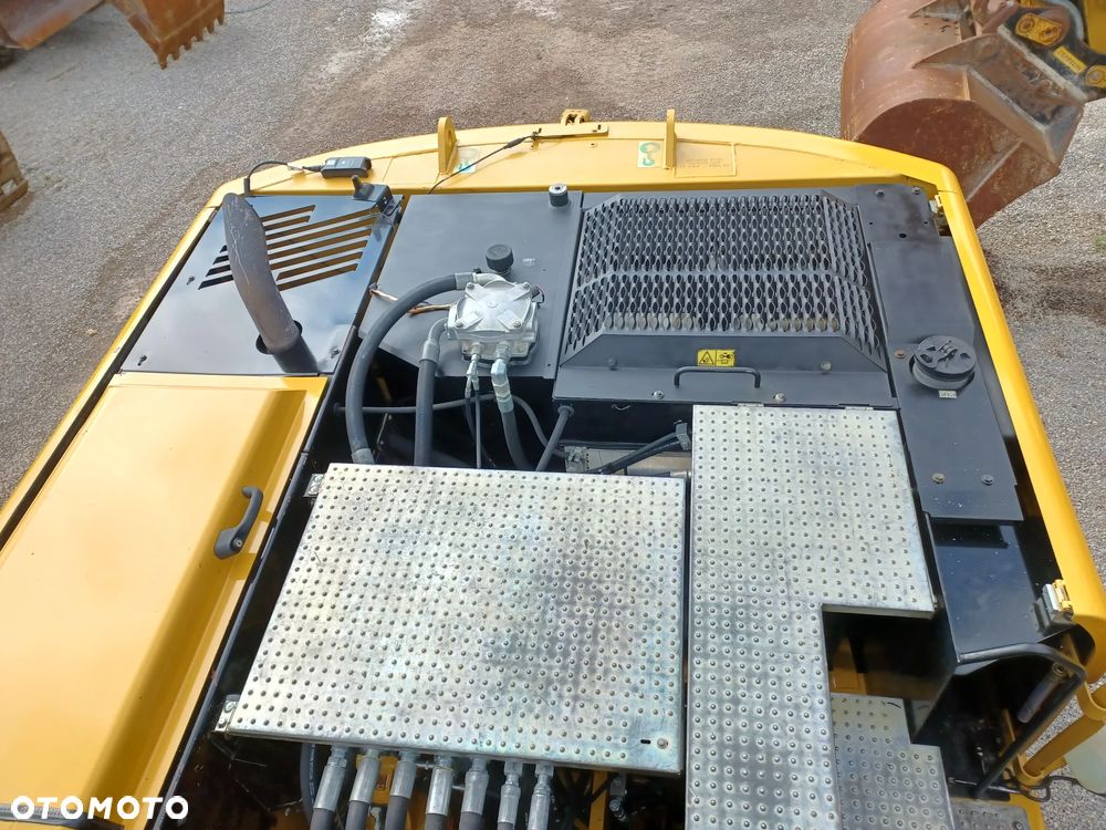 Caterpillar CAT M 322 D - 17