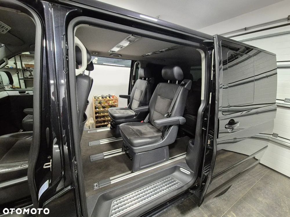 Volkswagen Multivan - 2