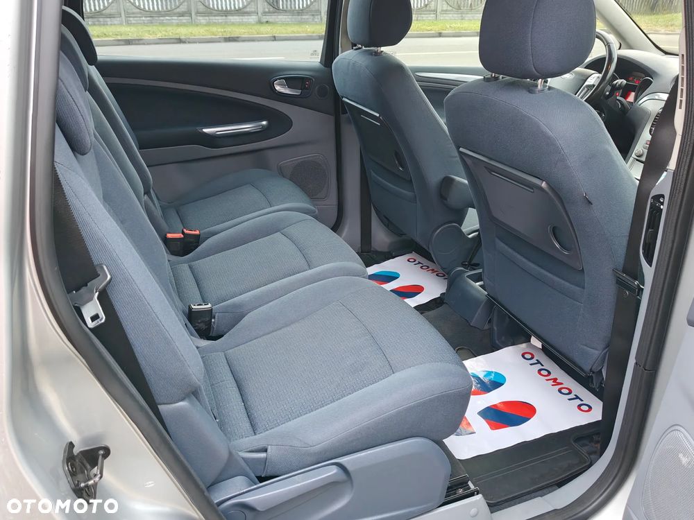 Ford Galaxy 2.0 TDCi Ghia - 8