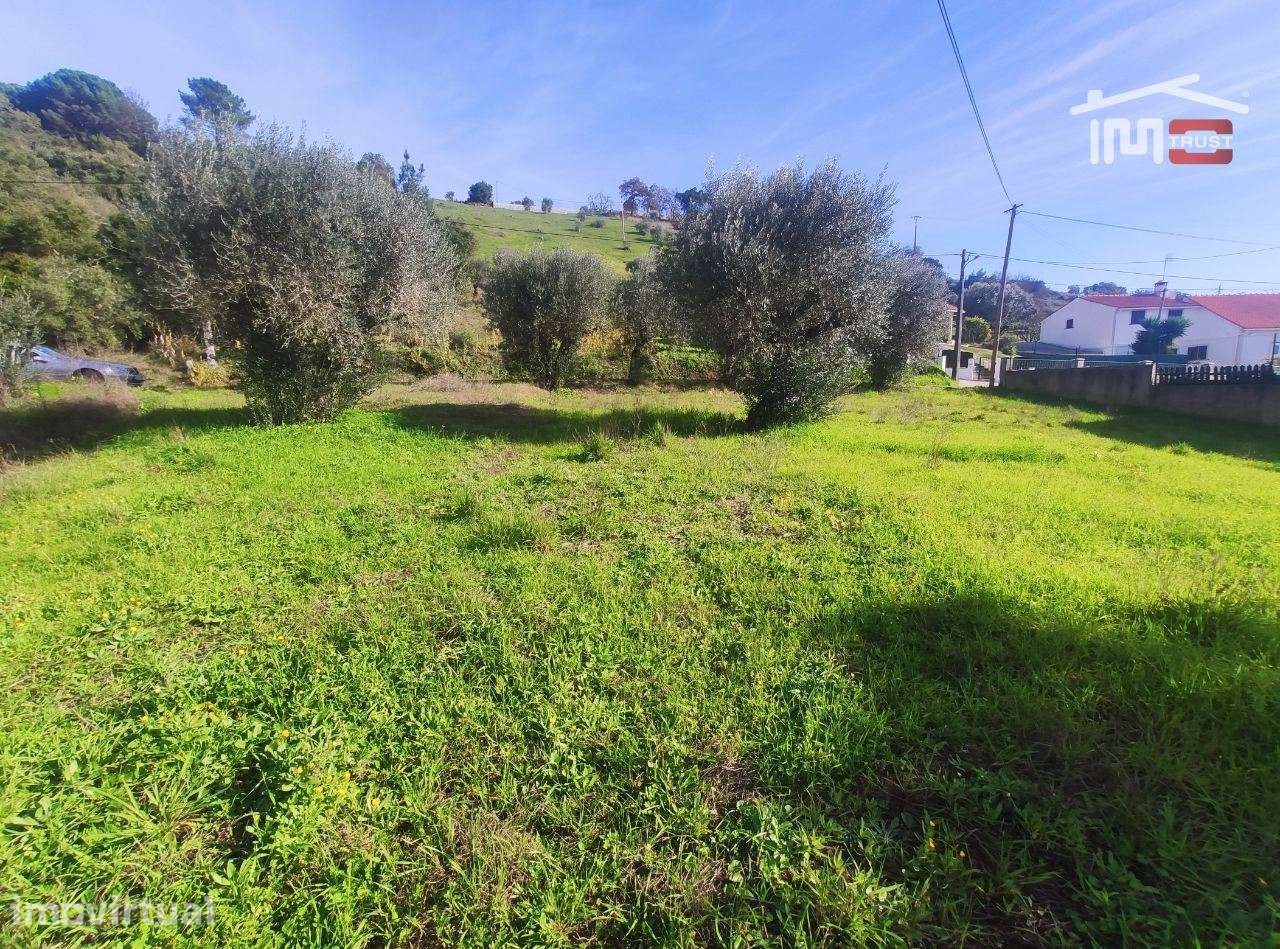 Terreno com possibilidade de construção a 2 Km da Cidade de Ourém - Grande imagem: 3/6