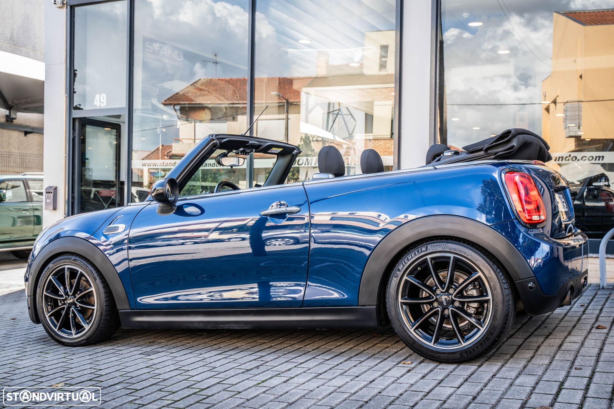 MINI Cabrio Cooper Sidewalk Special Edition - 29