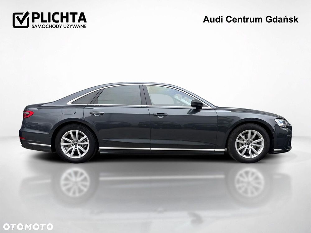 Audi A8 - 8