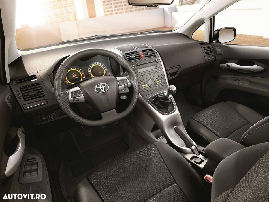 Dezmembrez Toyota Auris motor 2.0 an 2010 cutie manuala caseta turbina - 1