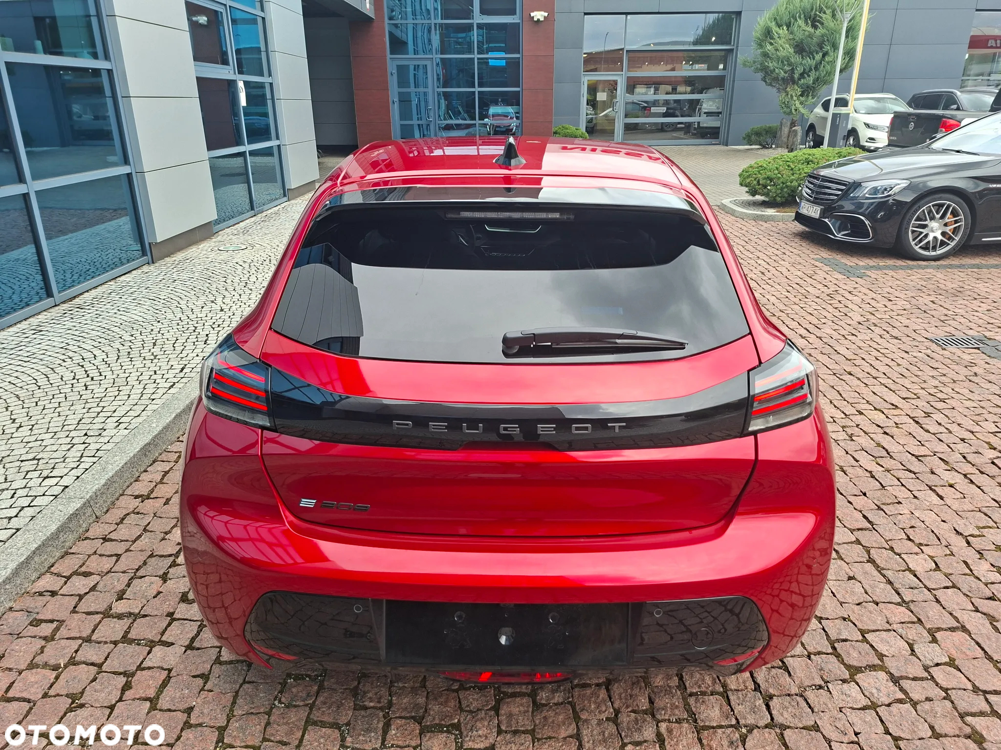 Peugeot 208 e-208 51kWh Allure - 7