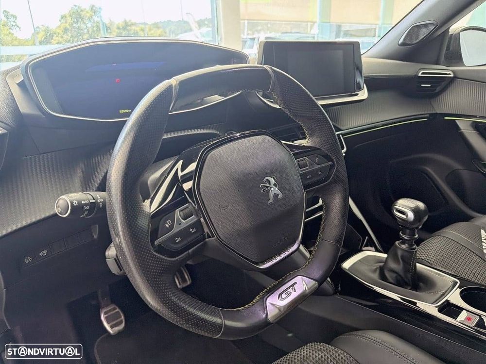Peugeot 2008 1.2 PureTech GT - 12