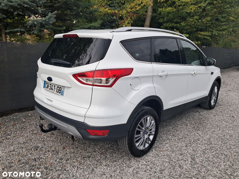Ford Kuga 2.0 TDCi 2x4 Titanium - 2