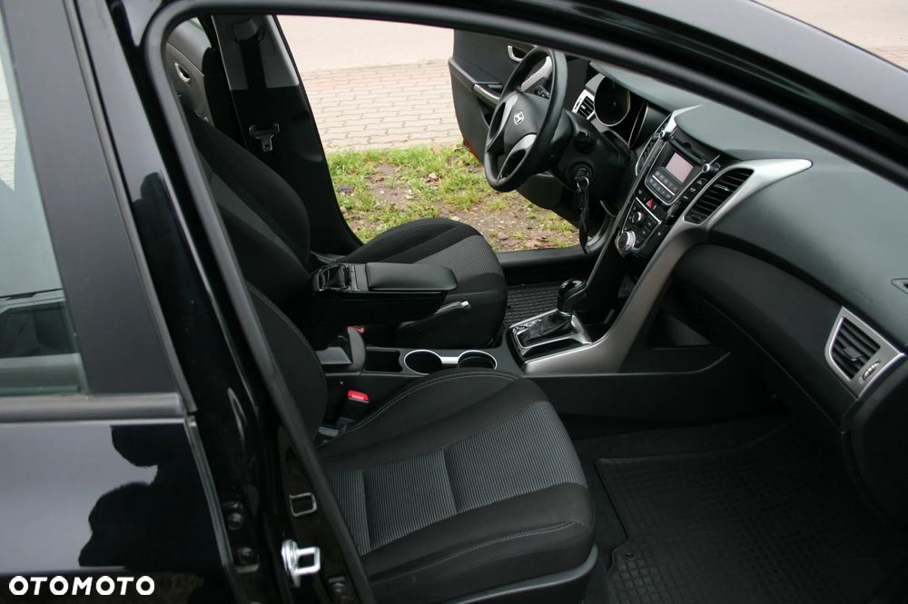 Hyundai i30 1.6 GDI Classic - 13