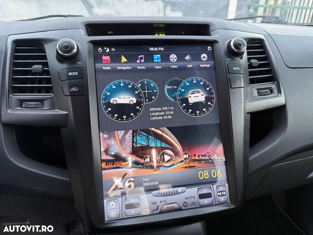 Toyota Hilux - 25