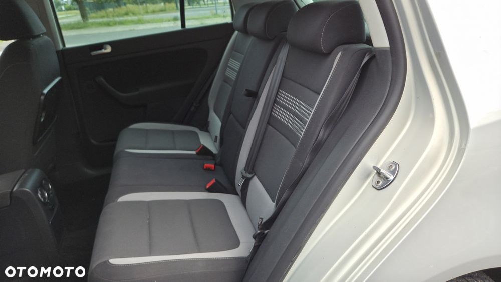 Volkswagen Golf Plus 1.6 TDI DPF Life - 11