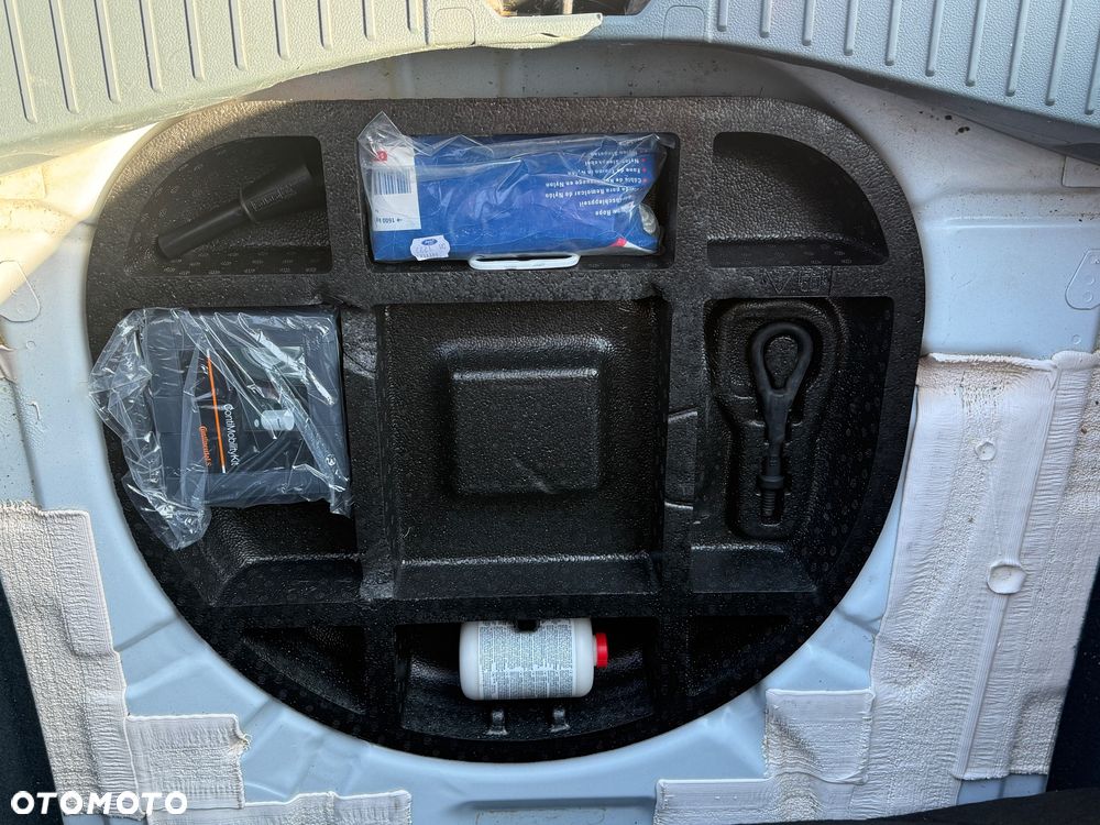 Ford C-MAX - 11