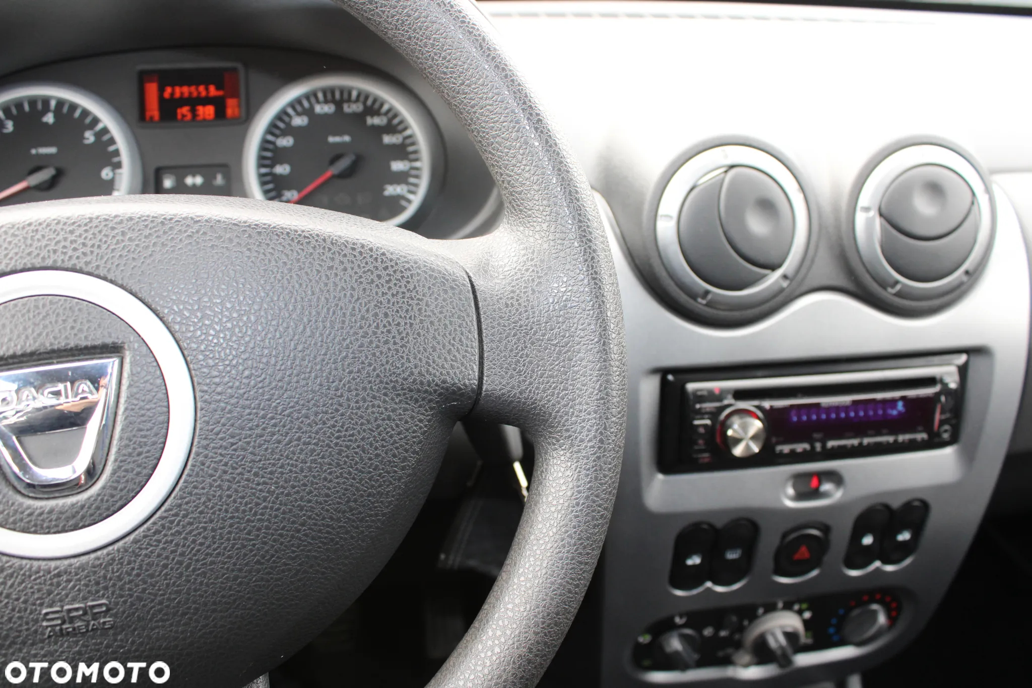 Dacia Duster 1.6 16V 4x2 - 24