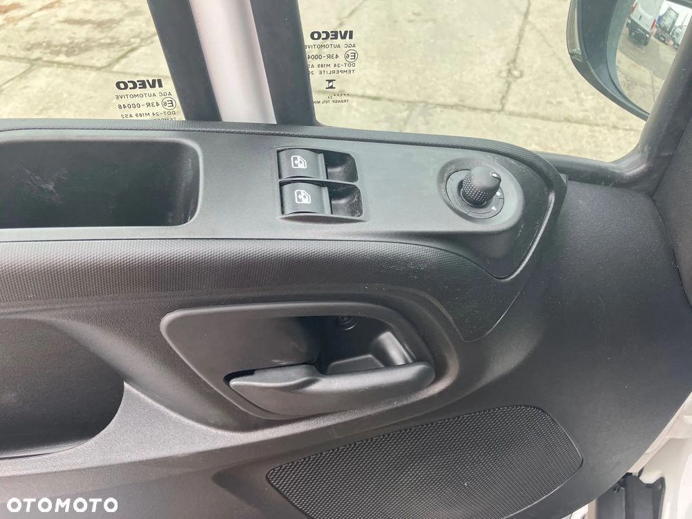 Iveco 3.0 Daily 35C18 kontener winda 750kg - 14