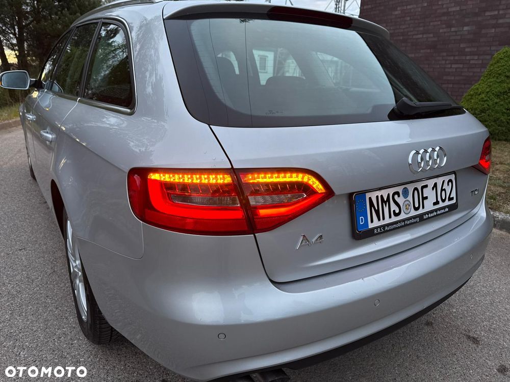 Audi A4 Avant 2.0 TDI DPF Ambiente - 12