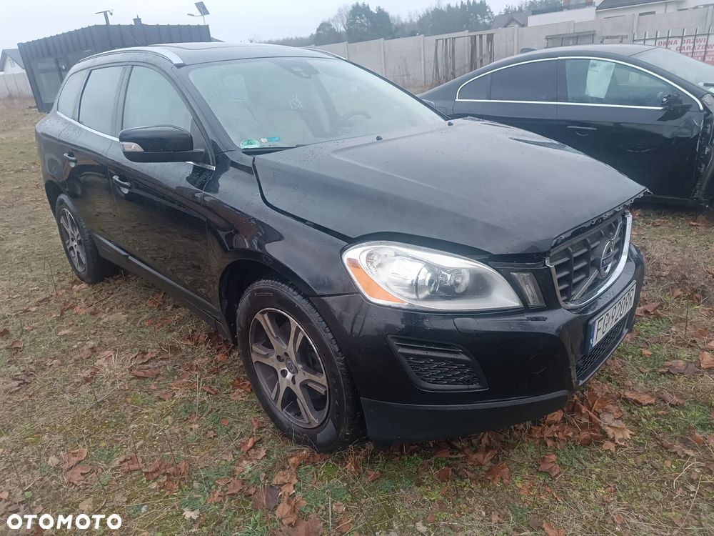 AUTO NA CZĘŚCI -VOLVO XC60 NA CZĘŚCI ĆWIARTKA BŁOTNIK POSZYCIE KLAPA ZDERZAK LAKIER 452-46 Dostawa GWARANCJA !!! Ćwiartka Drzwi Podłużnica Wanna Cały na części !!! Alufelgi Koła Przód Tył Zestaw Komplet Drzwi Klapa Zderzak Błotnik Maska Grill Atrapa Szyba Pas Lampa Lusterko Boczki Fotel Kanapa Kokpit Deska Rozdzielcza Przełącznik Włącznik Sterownik Przewody Wiązka Instalacja Moduł Komputer Czujnik Listwa Pompa Alternator Wtryski Głowica Rozrusznik Kompresor Sprzęgło Dwumas Silnik Skrzynia ABS Klimatyzacji Paliwa Wspomagania Kolektor Turbina Przepustnica Zawór Chłodnica Koło Hak Belka Sanki Zawieszenie Mcpherson Półoś Amortyzator Wydech Tłumik Zacisk Most - 1
