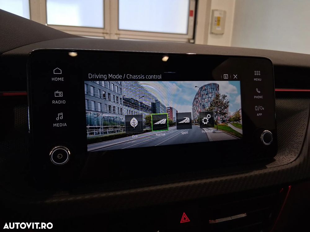 Skoda Kamiq 1.5 TSI DSG Monte Carlo - 33