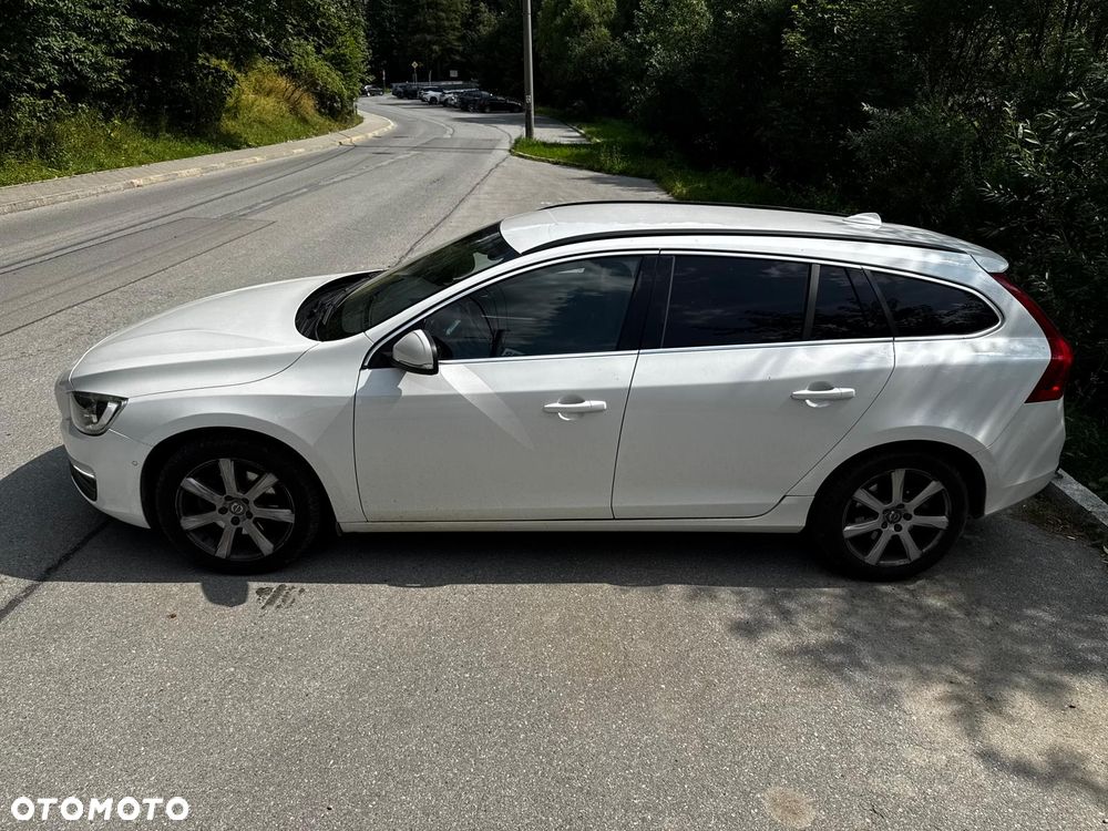 Volvo V60 D2 Drive-E Dynamic Edition (Momentum) - 10