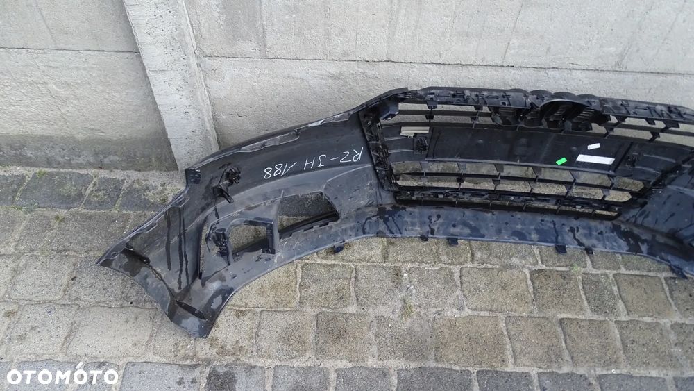 AUDI A4 B9 8W0 - zderzak przedni - 4