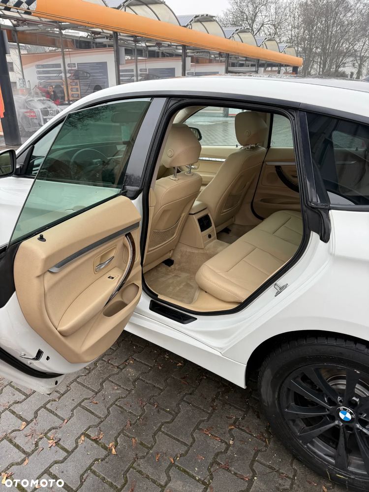 BMW Seria 3 328i xDrive - 12