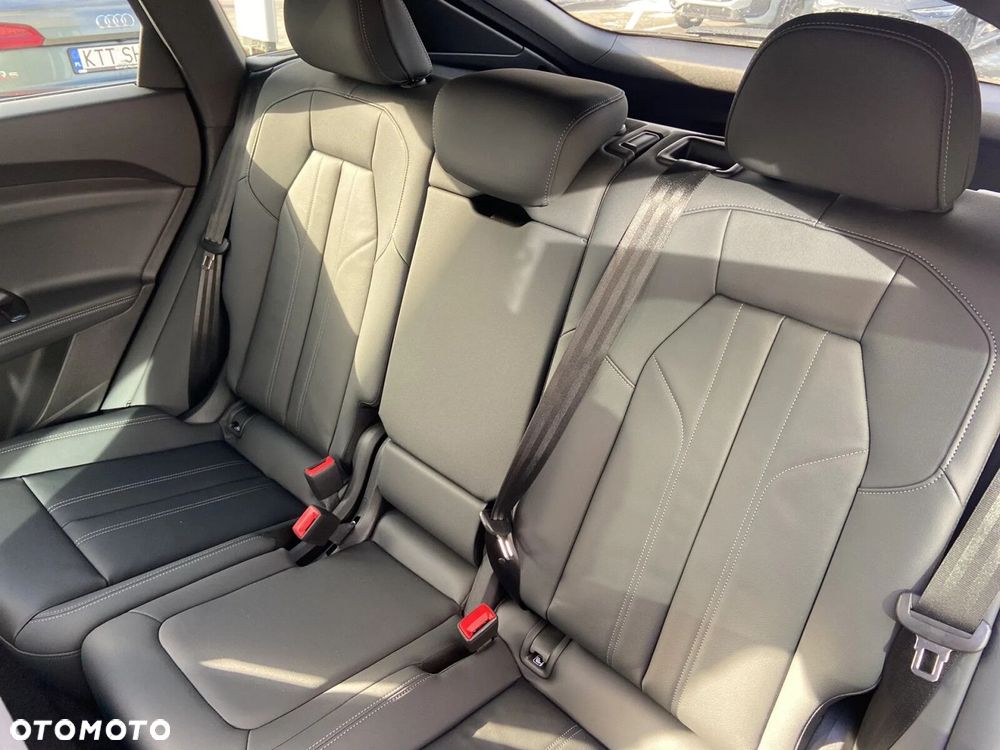 Audi Q5 Sportback - 16