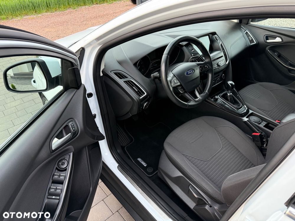 Ford Focus - 19