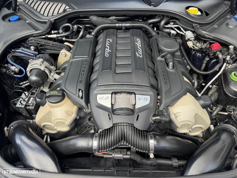 Porsche Panamera Turbo PDK - 14