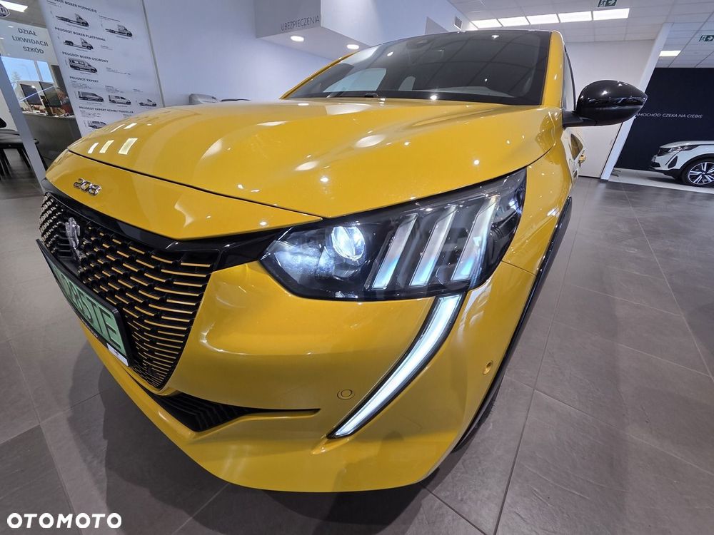 Peugeot 208 - 28